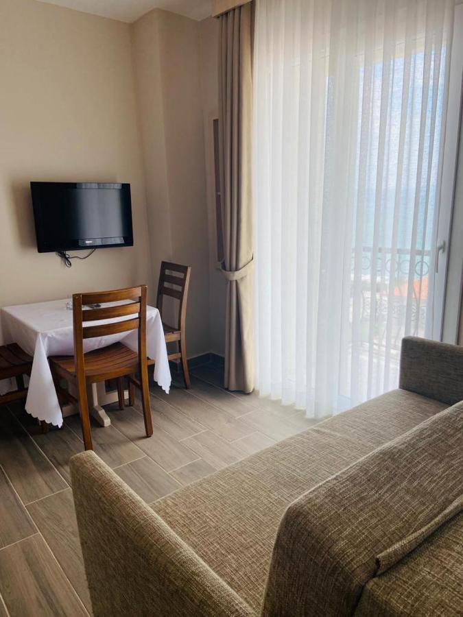 Ileri Hotel & Apartments เซสเม ภายนอก รูปภาพ